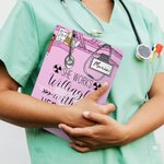 Personalisierte arbeitet bereitwillig mit Händen hängenden Low-Profile-Zwischenablage mit Namen Graduierung Anerkennung Geschenk für Krankenschwester 