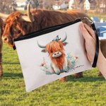 Personalized Cute Highland Cow Women Wristlet Makeup Bag with Name Travel Essentials Birthday Gift for Cowgirl Cow Lovers
