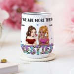Personalizowany kubek na wino We Are More Than Besties Leopard Letters Cartoon Wine Tumbler z imieniem Urodziny Prysznic dla nowożeńców Prezent dla najlepszego przyjaciela dla kobiet
