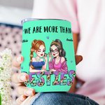 Personalizowany kubek na wino We Are More Than Besties Leopard Letters Cartoon Wine Tumbler z imieniem Urodziny Prysznic dla nowożeńców Prezent dla najlepszego przyjaciela dla kobiet