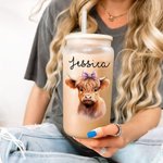 Personalisierte Hochlandkuh 20oz Name Glasbecher mit Bambusdeckel Geburtstagsgeschenk für junge Gruppe Hochlandkuh-Liebhaber