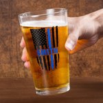 Bandiera americana personalizzata Thin Blue Line 16oz Beer Glass con nome Regalo di laurea e pensionamento per agenti di polizia