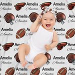 Personlig fotballhjelmdesign Unisex baby mottakende teppe Swaddle Hat Bow Headband Coming Home Outfit med navn Baby shower gave til nyfødte