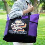 Gepersonaliseerde Retro Regenboog Letter Voetbal Thema Boodschappentas met Ritssluiting en Nummer Naam Speldag Accessoires Verjaardagscadeau voor Voetbalmoeder