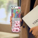 Personalisierte 3D-Effekt rosa Sterne Federtasche Design 20oz Skinny Becher mit Deckel und Stroh zurück zu Schule Anerkennung Geschenk für Lehrer Stud