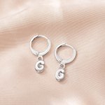 Spersonalizowane kolczyki Mini 3D Bubble Initial Letter Dangle Huggie Minimalistyczna biżuteria Prezent urodzinowy na rocznicę dla kobiet i dziewcząt