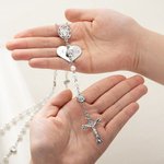 Chapelet en Perles Personnalisé avec Nom et Date Gravé Breloque Cœur Croix Jésus Cadeau Catholique Baptême Toussaint Communion pour Enfant
