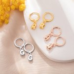 Spersonalizowane kolczyki Mini 3D Bubble Initial Letter Dangle Huggie Minimalistyczna biżuteria Prezent urodzinowy na rocznicę dla kobiet i dziewcząt