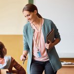 Gepersonaliseerde kleurrijke houten naam kralen Badge Lanyard ID-kaarthouder met kwastjes terug naar school Waardering verjaardagscadeau voor leraar