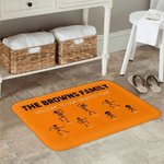 Personalisierte Multicolor 2 - 8 Skelette Design Anti-Rutsch-Fußmatte mit Namen und Text Halloween Home Decor Geschenk für Familie