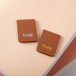 Gepersonaliseerde Minimalistische Magnetische PU-leer Bladwijzer met Gegraveerde Naam Verjaardag Afstudeer Cadeau voor Boekenliefhebbers Boekenwurm