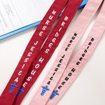 Gepersonaliseerd sleutelkoord ID Badge houder met borduurwerk tekst en medische Icon Waardering Gift voor gezondheidszorg personeel verpleegkundige arts