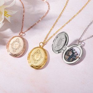 Collier de médaillon personnalisé avec fleur de naissance gravée et photo - Cadeau mariage anniversaire Saint-Valentin pour les femmes