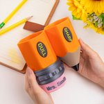 Gepersonaliseerd Potlood Design Potlood Dispenser Scherpe en Doffe Potloodhouder met 3D Gedrukte Naam Bureau Decor Terug naar School Cadeau voor Leraa
