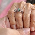 Personalizado grabado anillo de piedra de nacimiento de la familia con 1-8 anillos Día de la Madre Cumpleaños Regalo de Navidad para mamá abuela