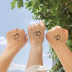 Gepersonaliseerde Waterdichte Niet-giftige Hart Set van 3 Tijdelijke Tatoeages met 1-5 Namen Party Favor Verjaardagsgeschenk voor Familie Vrienden