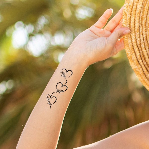 Gepersonaliseerde Waterdichte Niet-giftige Hart Set van 3 Tijdelijke Tatoeages met 1-5 Namen Party Favor Verjaardagsgeschenk voor Familie Vrienden