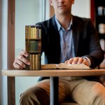Personlig Vintage Bokhylla Böcker 20oz Skinny Tumbler med halm Namn Födelsedag Läsning Present för bokälskare Bookworm