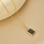Personligt minimalistiskt vintagehalsband emaljerad bokformad liten box perfekt födelsedags eller jubileumspresent för kvinnor