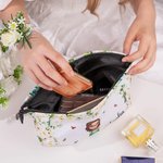 Personalisierte niedlichen Cartoon-Charakter floralen Kord Make-up Tasche Tasche mit Namen Hochzeit Braut Dusche Geschenk für Braut Brautjungfer