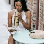 Personlig Vintage Bokhylla Böcker 20oz Skinny Tumbler med halm Namn Födelsedag Läsning Present för bokälskare Bookworm