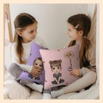 Housse de Coussin Personnalisée avec Nom Personnage de Dessin Animé et Fleur de Naissance Décoration de Canapé Cadeau Anniversaire Noël pour Famille