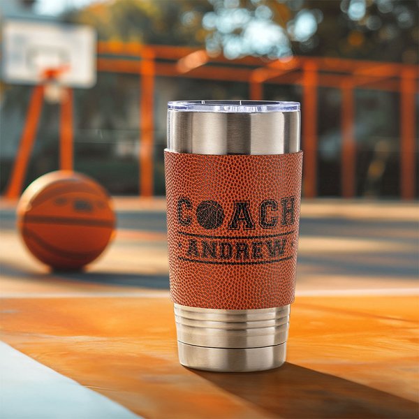Bicchiere con nome isolato da 20 once con coperchio a scorrimento e cannuccia Regalo di ringraziamento di compleanno per l'allenatore di basket