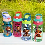 Personalisierte Halloween Hochland Kuh Thema 17oz Kind Name Wasserflasche mit Stroh und Spill-Proof-Deckel zurück zu Schule Herbst Halloween Geschenk