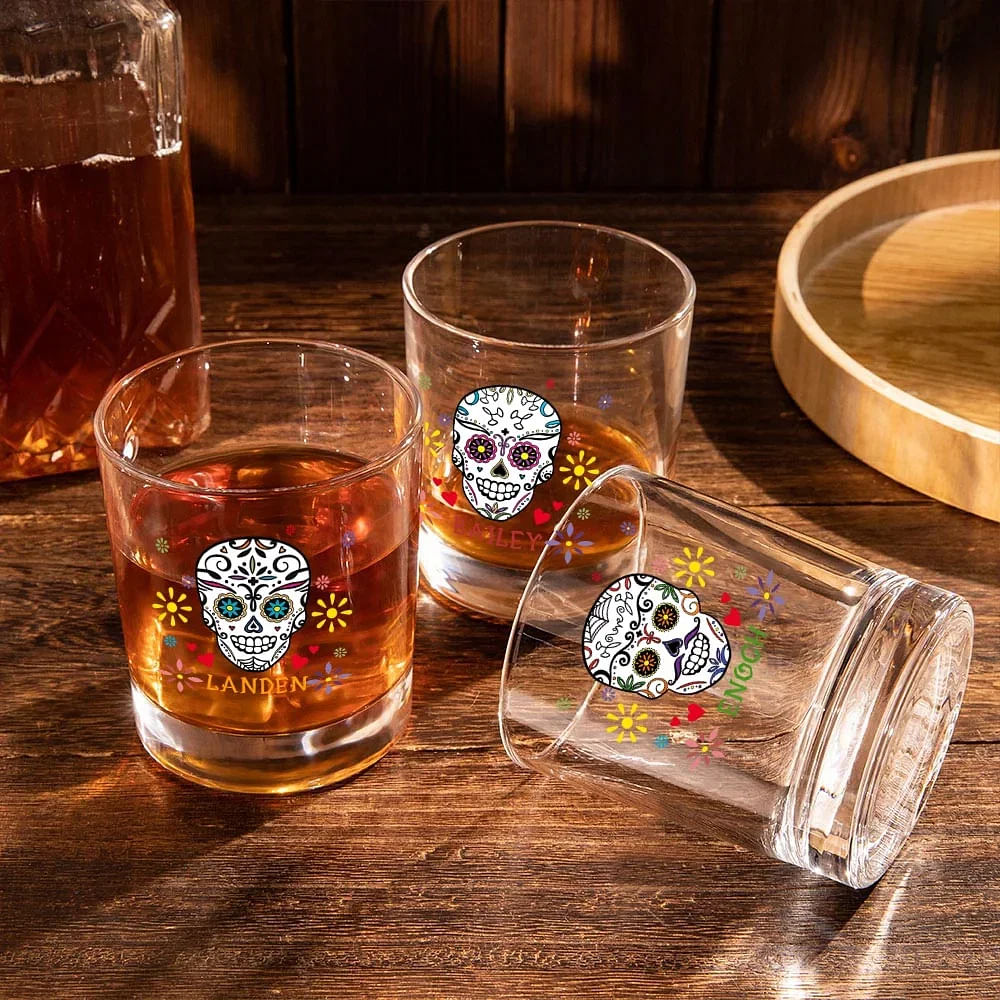 Personalisiertes Gothic Zuckerschädel Whisky Glas 295ml mit Namen Mexikanischer Tag der Toten Halloween Party Geschenk für Familie Freunde