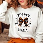 Spersonalizowana koszulka z kokardą Spooky Bat Family z 1-10 imionami i nazwiskami, dostępna w wielu kolorach Halloween Holiday Party Prezent dla mamy i babci