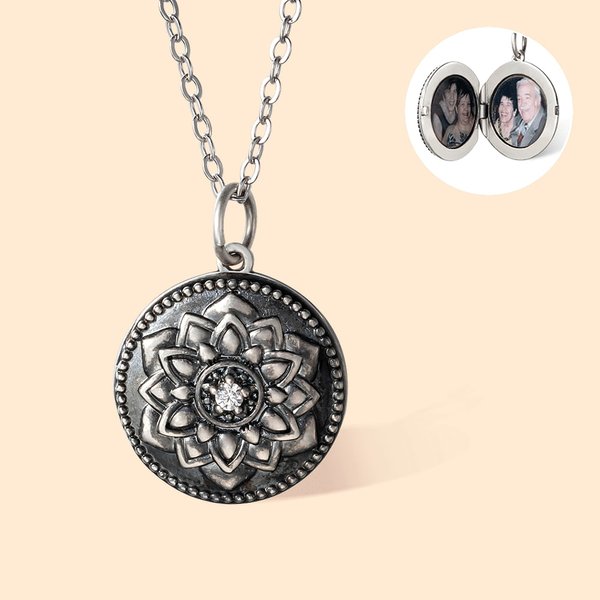 Collana personalizzata di girasoli con foto Scatola rotonda Collana medaglione Regalo di Natale Compleanno per Donna Amica
