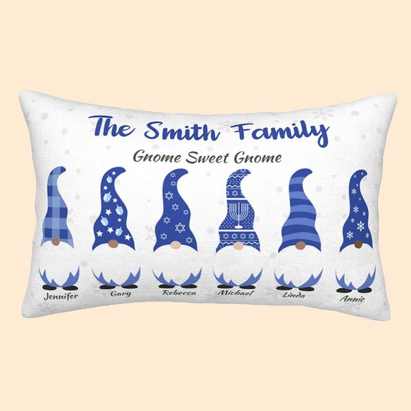 Personalizzato carino Hanukkah Gnome famiglia Throw Pillow Cover con 1-8 nomi Happy Hanukkah regalo per la famiglia ebraica