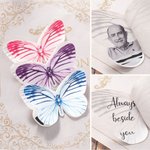 Spilla personalizzata in seta a forma di farfalla con testo fotografico e cristallo Regalo di nozze commemorativo per la sposa