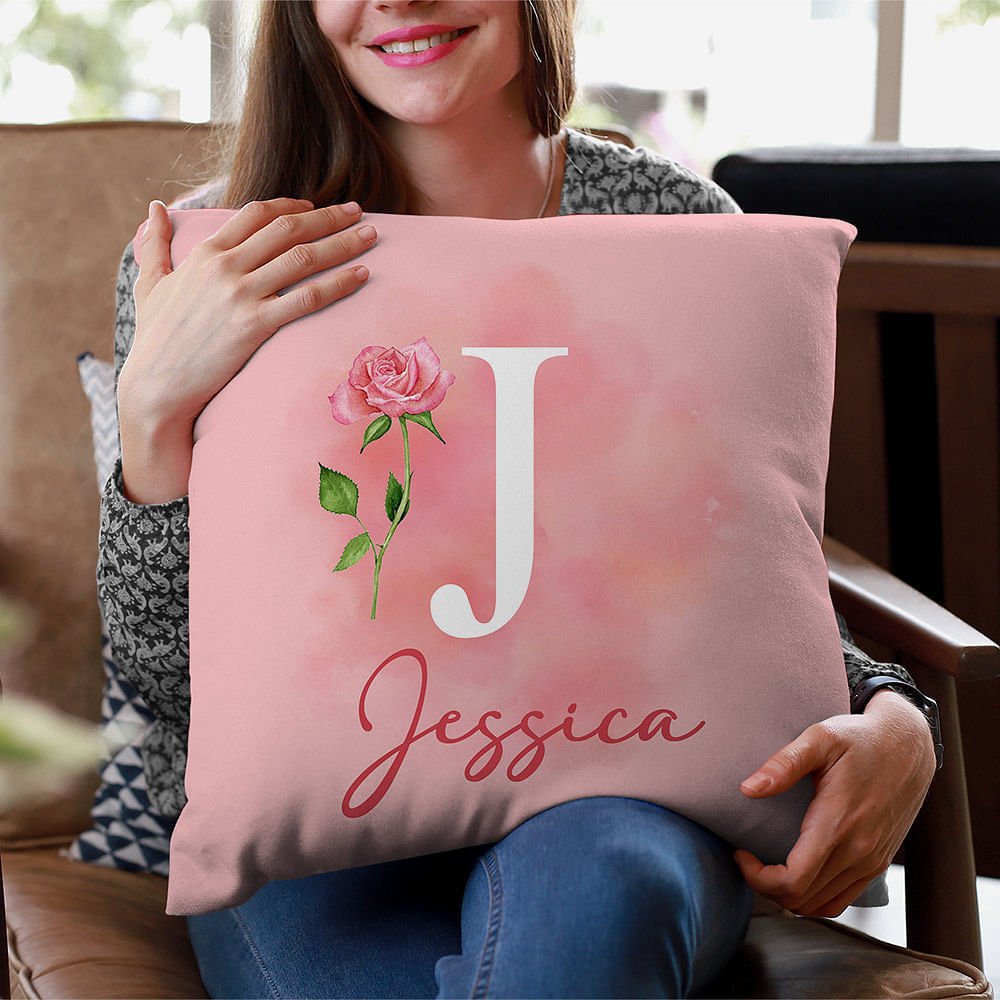 Gepersonaliseerde geboorte bloem initiaal kussenhoes met naam Home Decor Bachelorette Party Gift voor haar 6