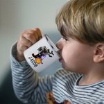 Taza esmaltada personalizada con nombre e inicial en forma de calabaza, murciélago y tela de araña de 11oz.