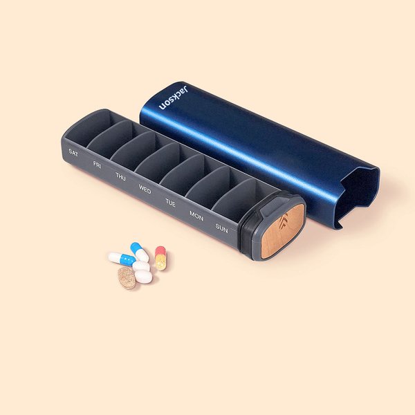 Pilulier Hebdomadaire Personnalisé avec Nom Gravé Nécessaire pour Voyage Activités Extérieures Cadeau pour Famille Ami