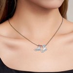 Collana con ciondolo a forma di calza natalizia personalizzata con nome inciso e pietra di nascita Regalo di Natale e compleanno per le donne