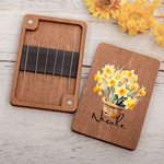 Personalisierte Geburt Blume Blumenstrauß Korb hölzerne magnetische Nadel-Box mit Namen Geburtstag Jahrestag Geschenk für Nähen Liebhaber 3