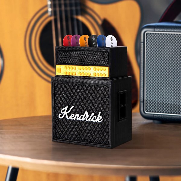 Personifierad 3D-tryckt förstärkare Kompakt gitarr Plektrumhållare Display med namn Födelsedagspresent för musiker Gitarrspelare