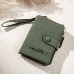 Henkilökohtainen nimi Heart Design Tri-Fold PU Nahka Rannekoru lompakko kortinhaltija syntymäpäivälahja naisille