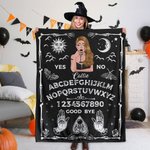 Spersonalizowana tablica Ouija Witch Design Miękki koc do rzucania z imieniem Halloween Wystrój domu Prezent dla rodziny