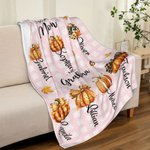 Spersonalizowany koc z imionami 2-20 Pierwsza Mama Teraz Babcia Małe Dynie Miękki koc z imionami 2-20 Prezent na Halloween dla Mamy Babci