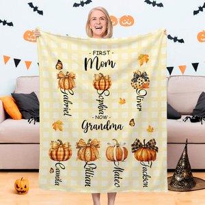 Personlig First Mom Now Grandma Little Pumpkins Mykt pledd med 2-20 navn Halloween påskjønnelse Gave til mor bestemor