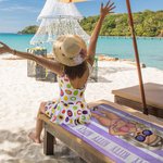 Toalla de playa de gran tamaño personalizada de secado rápido con personajes de dibujos animados a rayas y nombre Cumpleaños Viaje de verano Regalo esencial para la familia Amigos