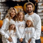 Gepersonaliseerd Schattig Heks Spook Hoogland Koe Kid Volwassen Sweatshirt met 2-6 Namen Welkom Halloween Kostuum Cadeau voor Familie Hoogland Koe Lie
