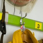 Gepersonaliseerde Acryl Brandweerhelm Sleutelhanger met Rangnummer en Naam Grappig Auto Ornament Verjaardag Bedankje Cadeau voor Brandweerman