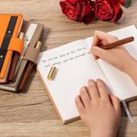 Set di penna e taccuino in pelle PU foderato A5 personalizzato con nome inciso Regalo di Natale di compleanno per insegnanti