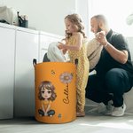 Gepersonaliseerde Dubbelzijdige Wasmand met Cartoonfiguur en Geboortebloem Waterdicht met Handvat Cadeaus voor Kinderen