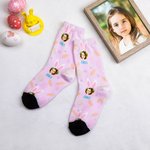 Calcetines personalizados con nombre y elemento de zanahoria y huevo de Pascua para niños