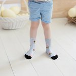 Calcetines personalizados con nombre y elemento de zanahoria y huevo de Pascua para niños